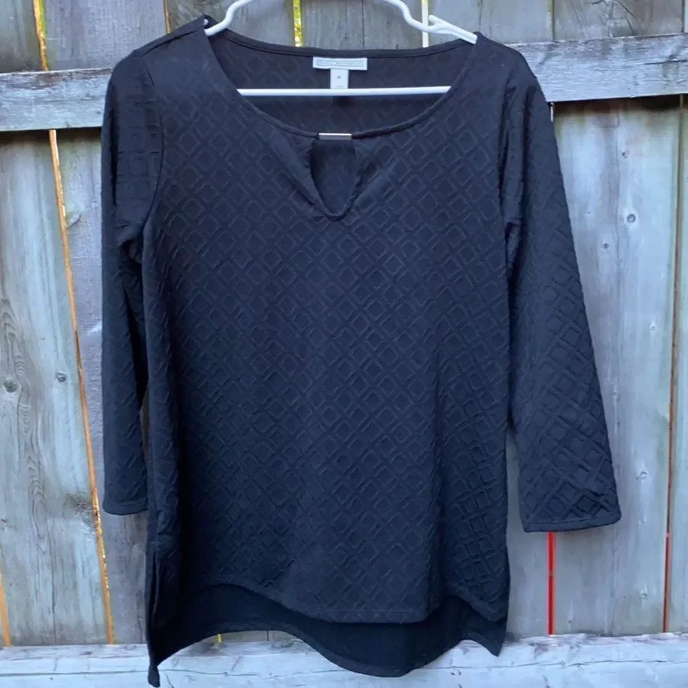 Dana Buchman keyhole top sz. M